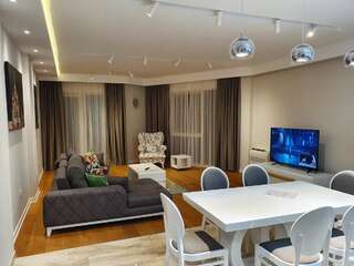 Апартаменты Apartments Menuet Будва Апартаменты с 2 спальнями и видом на море-4